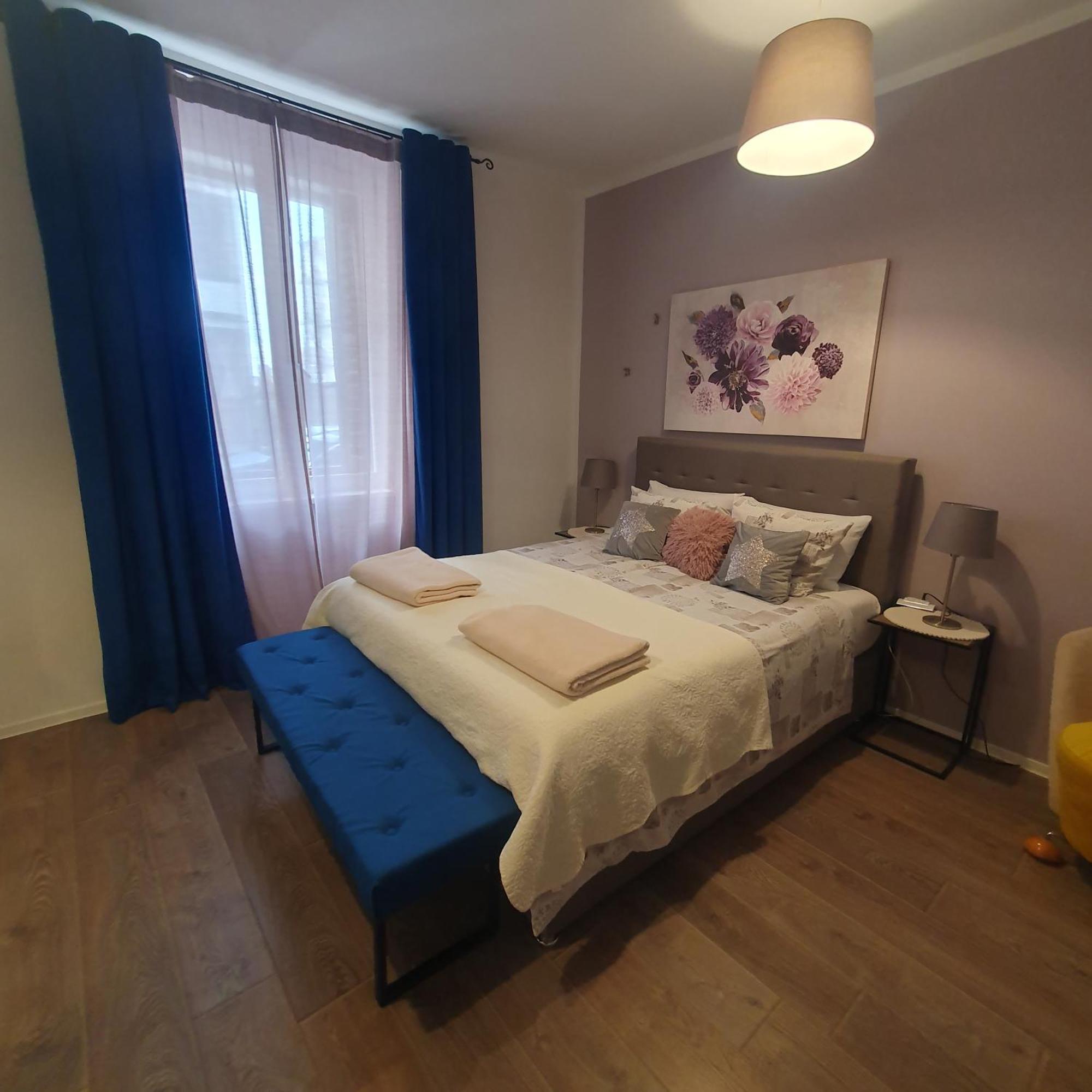 Apartment Kety Pula Bagian luar foto